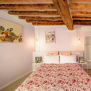  Apartment La Casa Del Vino Italien